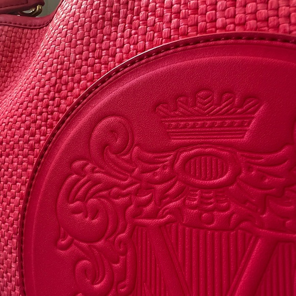 Veronica Beard CORAL Raffia Bucket Bag - Picture 2 of 3